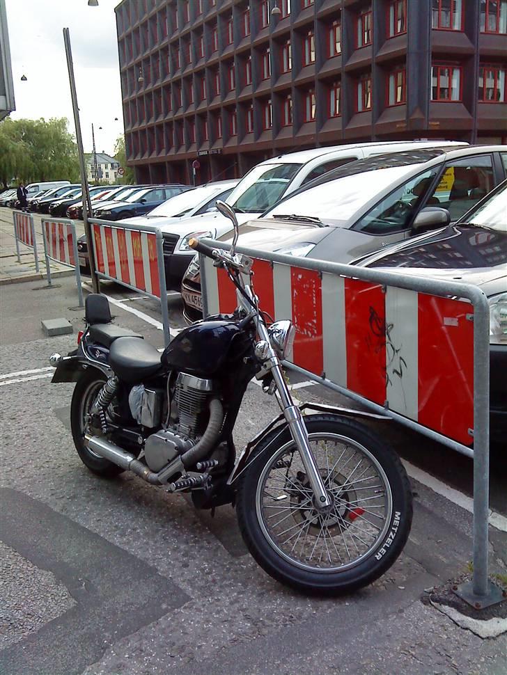 LS650 - Haha, det er tilladt at mobbe her... når sider og forskærm er hos maleren (Esser Creations), så må man jo smede en til mellemtiden ;o) Den passer på, men knap så smuk :oP

## Jeg får ik vand i hovedet, det jo det vigtigste ## billede 177