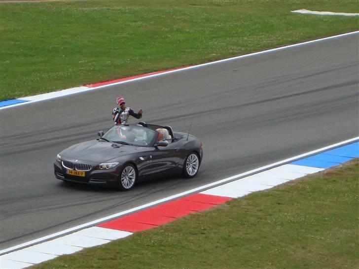 MotoGP TT Assen - MotoGP Riders Parade
De Puniet billede 85