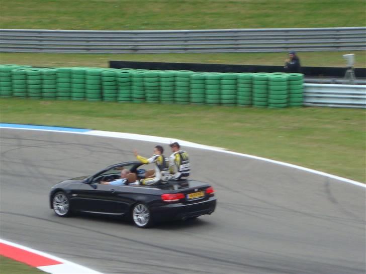 MotoGP TT Assen - MotoGP Riders Parade
Edwards
Toseland billede 80