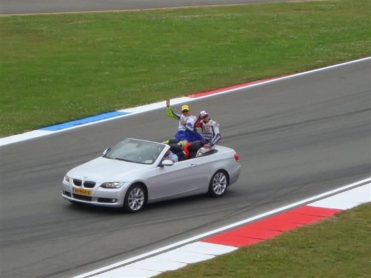 MotoGP TT Assen - MotoGP Riders Parade
Rossi
Lorenzo billede 78
