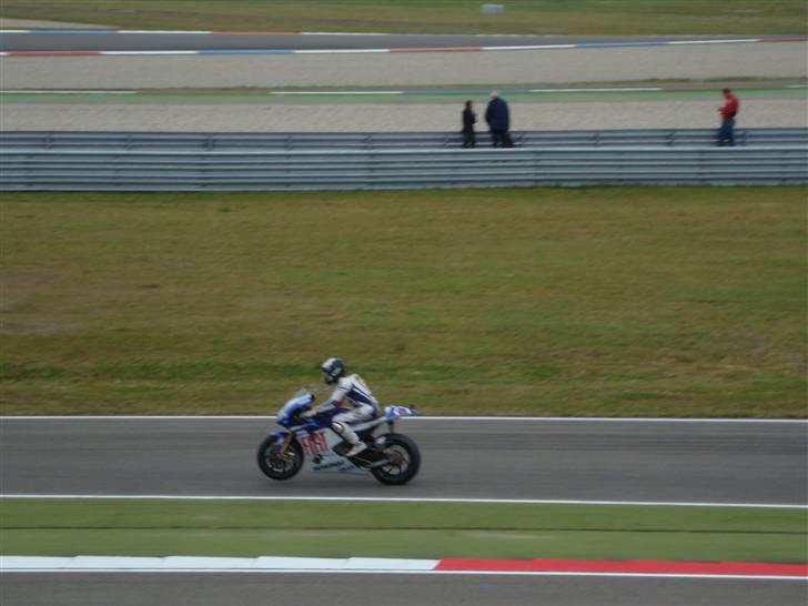 MotoGP TT Assen - En lille wheelie ;-) billede 42