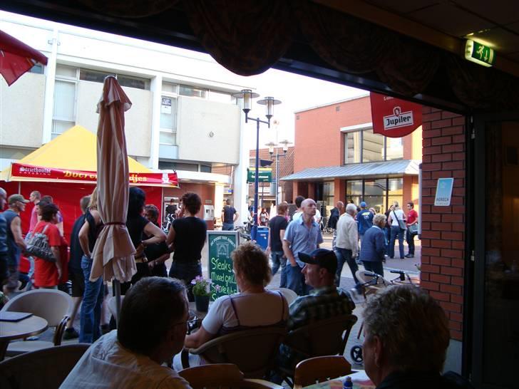 MotoGP TT Assen - Var inde og spise, tog vel en times tid - så kom der ellers mennesker billede 10
