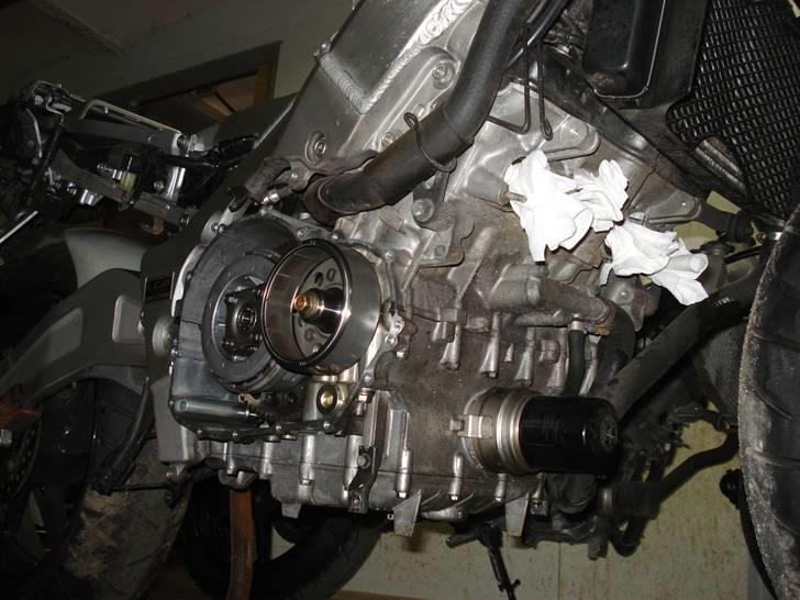 Genopbyg af honda cbr 400 rr Fireblade efter styrt i 06   - Fin tæt motor med kun 9300 km på bagen billede 13