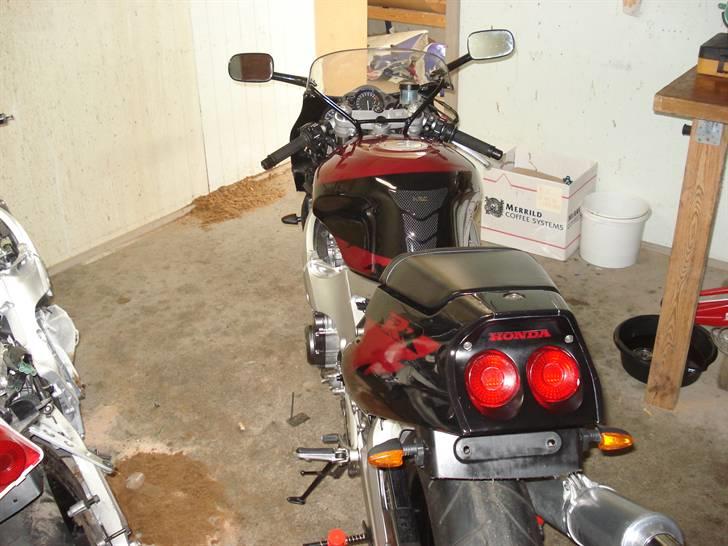 Genopbyg af honda cbr 400 rr Fireblade efter styrt i 06   - Frontkåben monteret billede 36