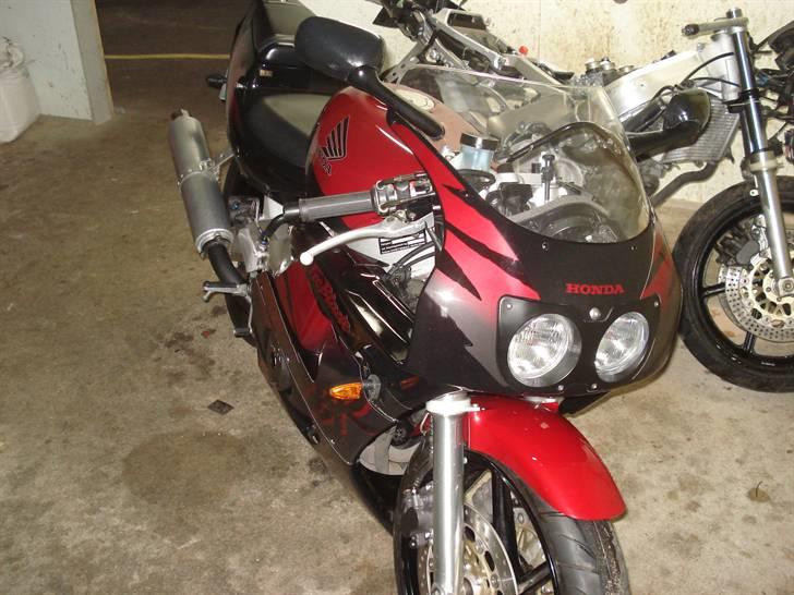 Genopbyg af honda cbr 400 rr Fireblade efter styrt i 06   - Færdig samlet endelig billede 42