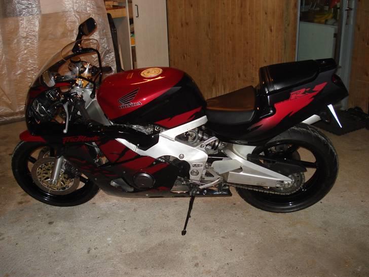 Genopbyg af honda cbr 400 rr Fireblade efter styrt i 06   - Endelig hjemme igen billede 45