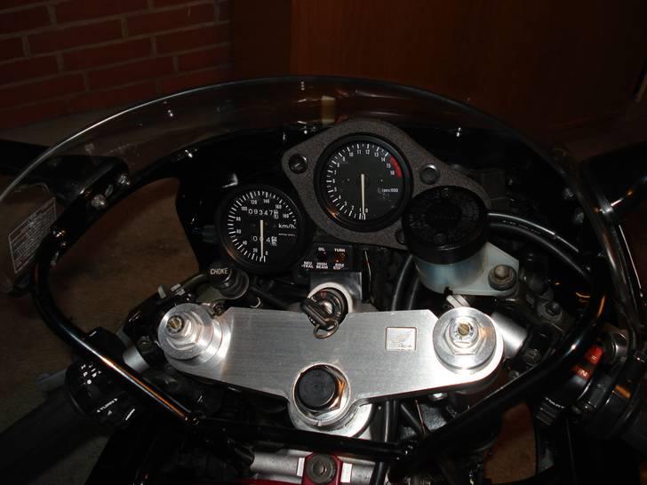 Genopbyg af honda cbr 400 rr Fireblade efter styrt i 06   - 9347 Km på bagen.. billede 48