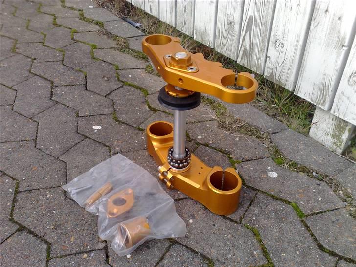 Suzuki GSXR-750 K7 billede 25