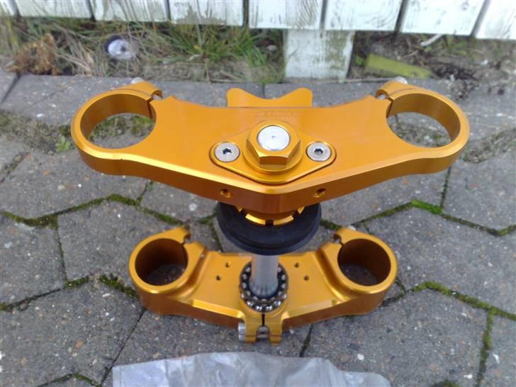 Suzuki GSXR-750 K7 billede 26