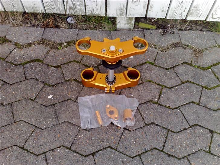 Suzuki GSXR-750 K7 billede 27