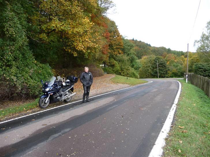 Harzen efterårsferien 2009. - Dag 4. Formiddagens køretur bliver aflyst ,7 grader og regn, men om eftermiddagen lysner det lidt og vi køre i efterårets flotte farver. billede 15
