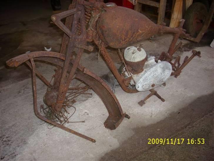 Hamlet motorcykel - Billede kort før jeg købte den. billede 2
