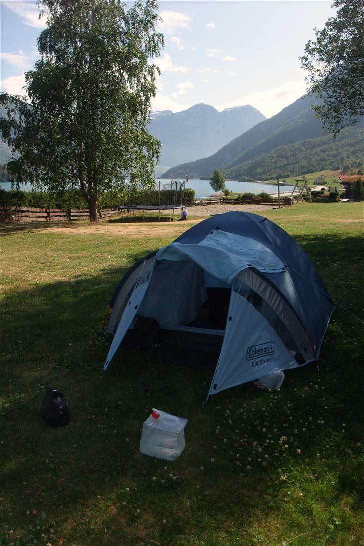 Tur til Polarcirklen, Norge sommeren 2009 - La "casa del luxus" med sne i baggrunden :-) billede 126