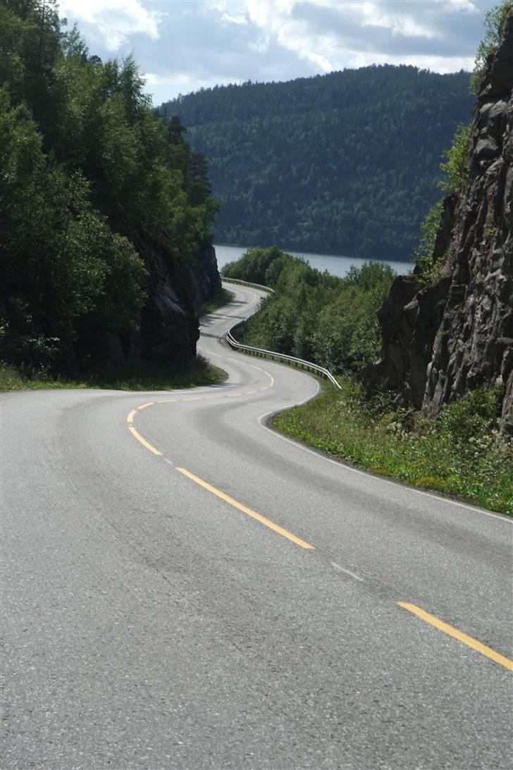 Tur til Polarcirklen, Norge sommeren 2009 del 2 - Masser af fede sving! billede 1