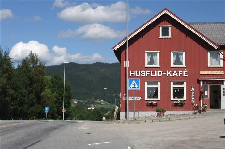 Tur til Polarcirklen, Norge sommeren 2009 del 2 - Husflid-kafé.

Ikke noget for et dovent svin som mig ;-) billede 165