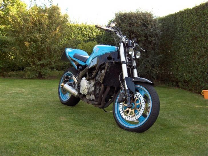 Yamaha FZR 1000 Streetfighter - Den første ombygning jeg lavede var en FZR 1000, den er solgt billede 3