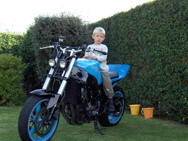 Yamaha FZR 1000 Streetfighter - Den første ombygning jeg lavede var en FZR 1000, den er solgt billede 7
