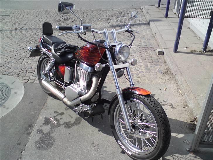 LS650 - Forbi tanken og fylde 1,9 bar i forhjul og 2,1 i baghjul. Første tur 2010 8) billede 285