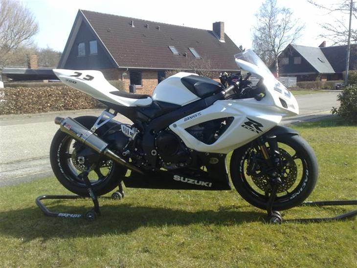 Gixxer 750K7 Baneracer billede 0