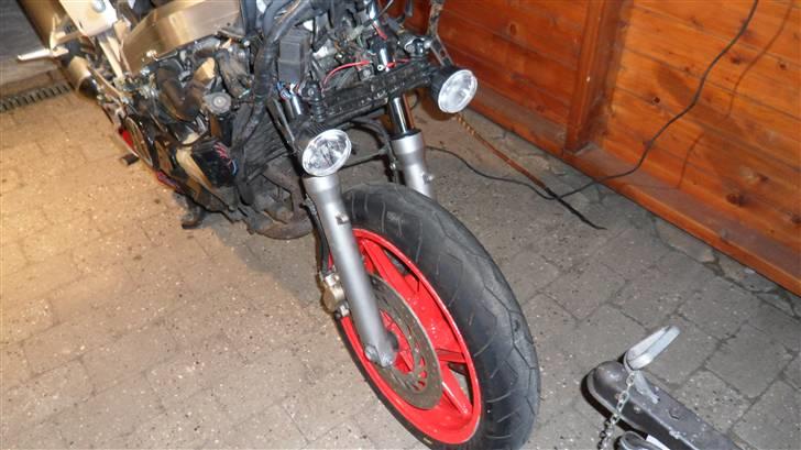 Projekt skadet VFR 750 RC6-1 - Af med forskærm på dansk cykel billede 16
