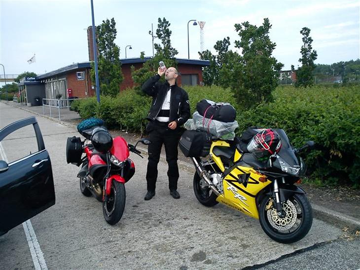 {{currentPhoto.altText}} billede {{currentPhoto.number}}