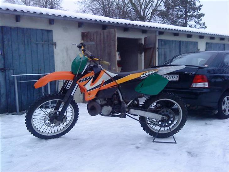 {{currentPhoto.altText}} billede {{currentPhoto.number}}