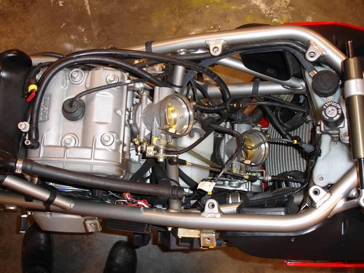 Tandrems skift på Ducati 998 testastretta - Airbox er afmonteret billede 4