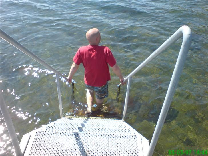 Julemærketur + (hein gericke) - Stoffer ville lige mærke lidt på vandet billede 3