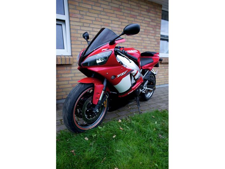 Nyvasket, og snart klar til garage... - H4 Xenon billede 0