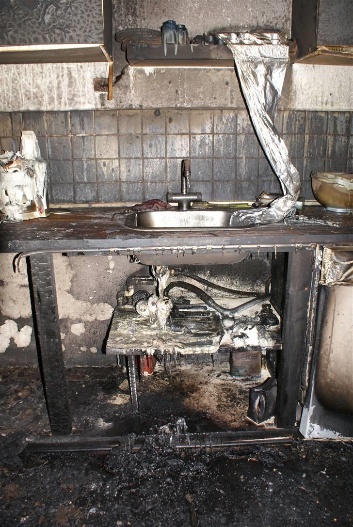 Indbrud/brand i Hatten MC - Ødelagte vandrør og hvad har vi.. billede 7