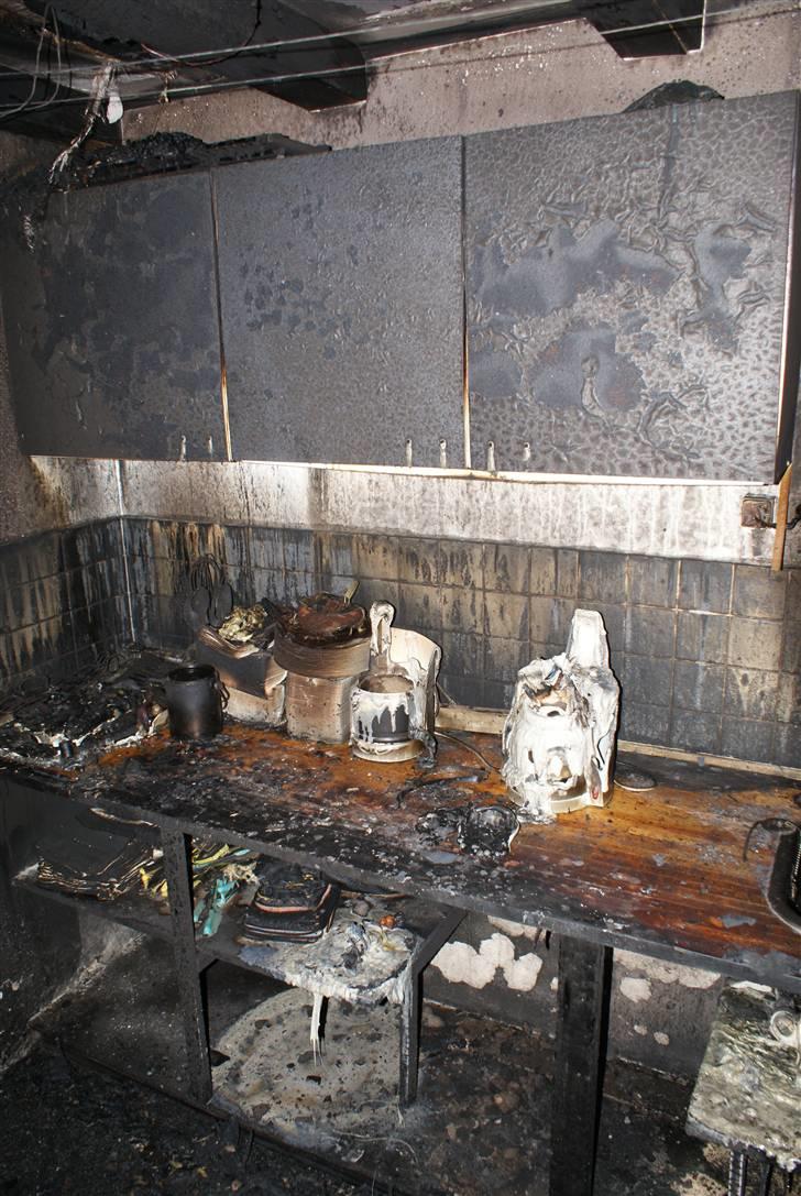 Indbrud/brand i Hatten MC - Så meget for et nyt køkken.. billede 8