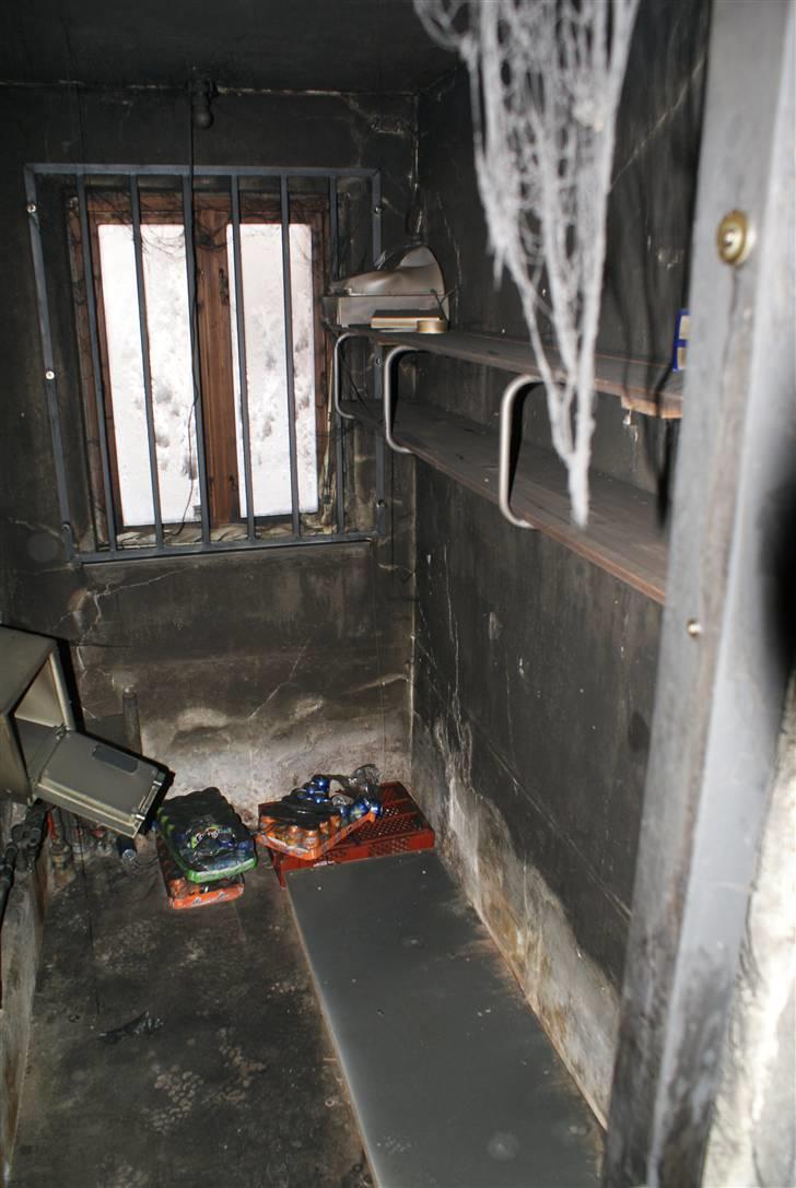 Indbrud/brand i Hatten MC - Her vores lille lager, der nu er ret tomt.. billede 25