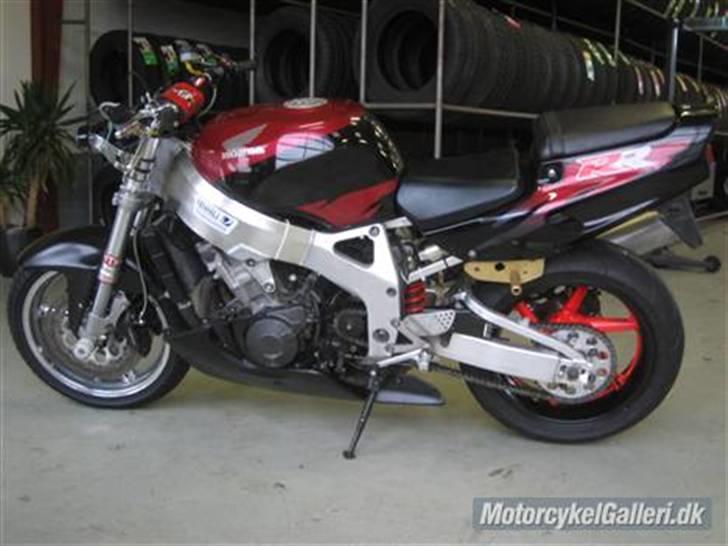 Honda sæsonklar  - Tårer i øjnerne , sådan så den ud da jeg fik den :D billede 6