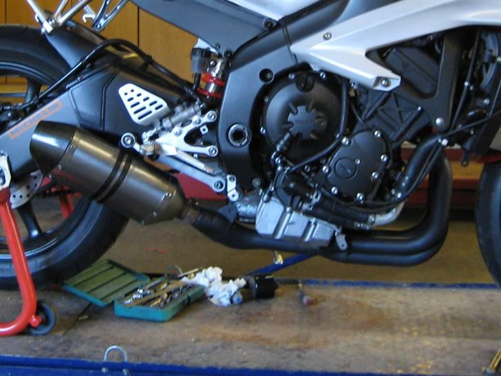 Hjemmelavet "racer" udstødning R6 06-> billede 1
