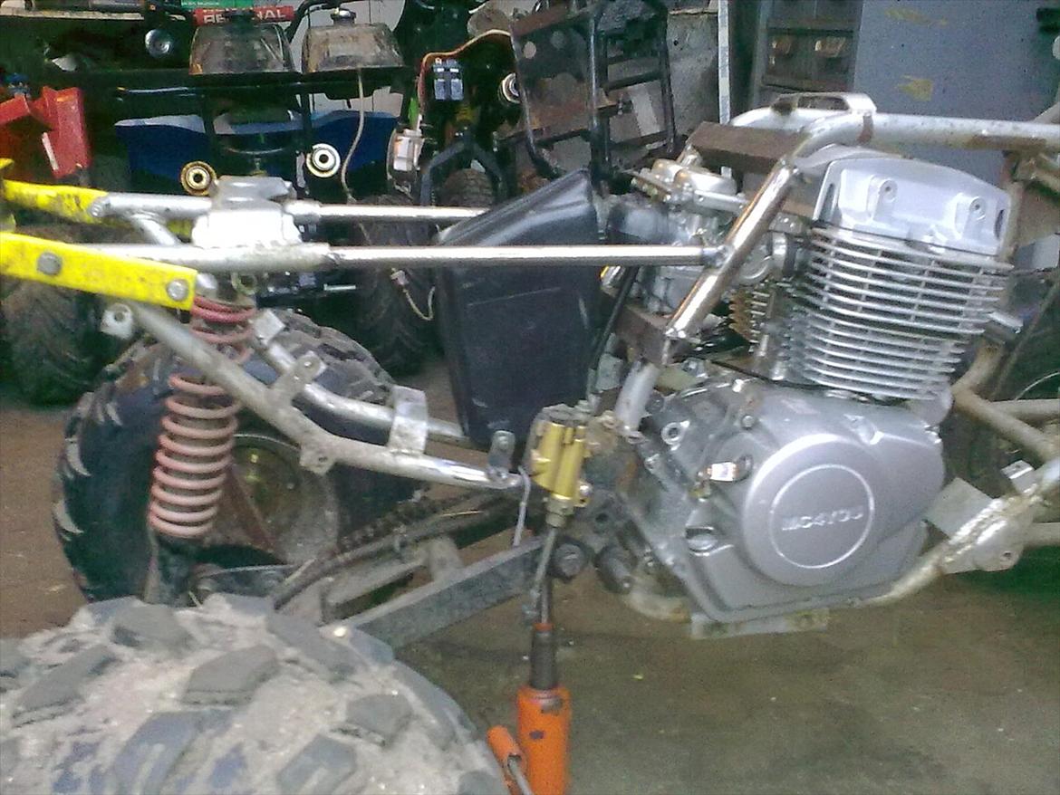 atv projekt fra start til slut - stelet er blivet svejst billede 8