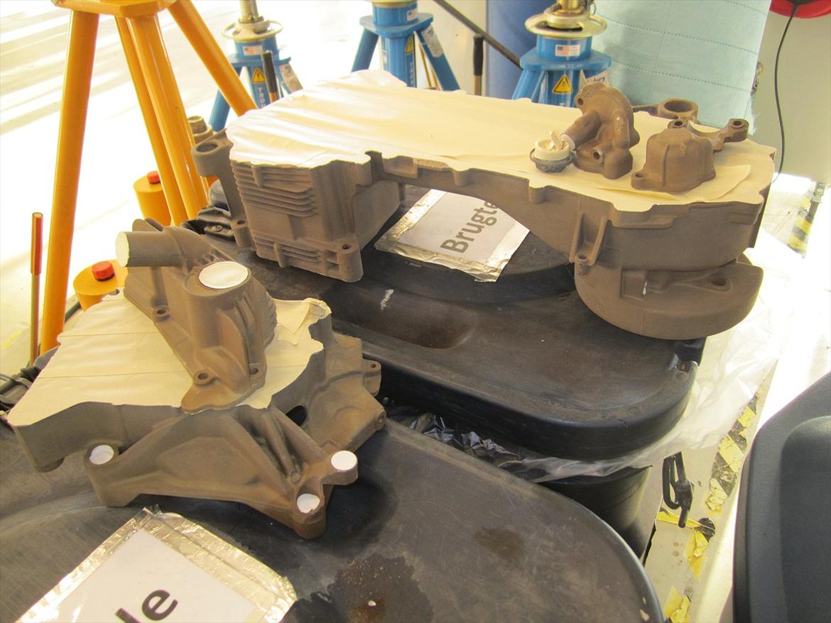 Aprilia Habana 125ccm - retrofit - Alle alu delene i motoren er blevet "aludynet" så de ikke kan korrodere! Og er nu klar til lakering! billede 17