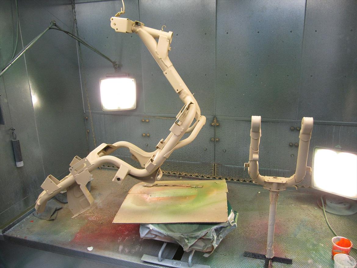 Aprilia Habana 125ccm - retrofit - Så er stellet grundet, og klar til en gang sort lak, med lidt gummi til at modstå diverse små sten osv..! billede 18