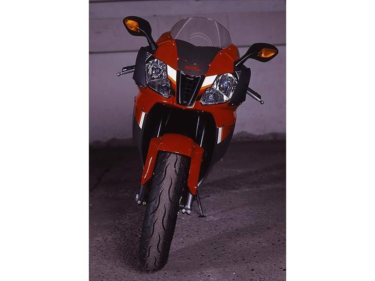 Aprilia RSV1000R billede 0
