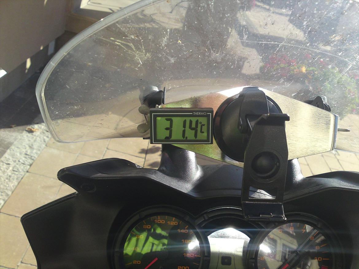 En tur i østlandende - Lidt over 30 grader. Det skal nævnes, at i DK var temp. ca 12 grader, storm og regn.  billede 22