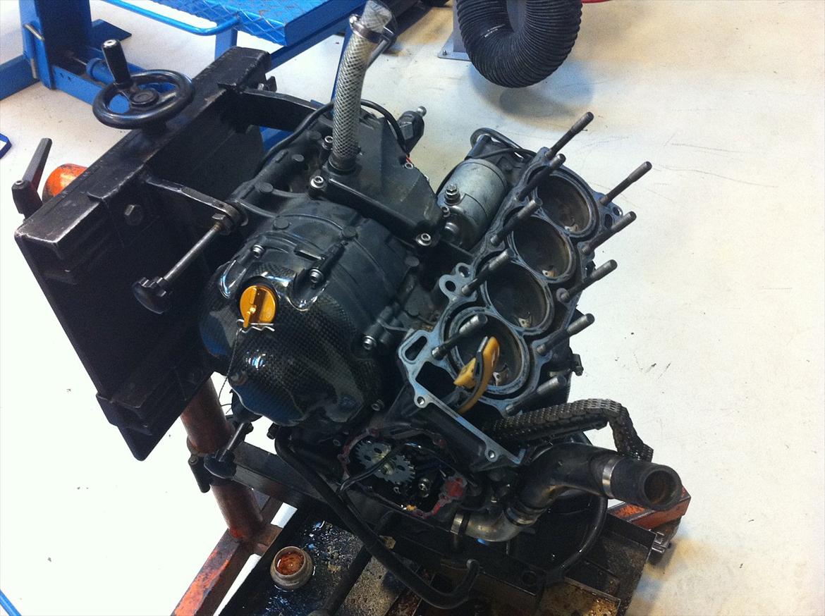 Baneracer vinter projekt - Motoren uden topstykke billede 4