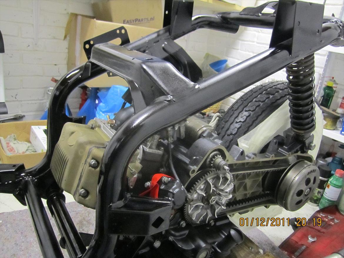 Aprilia Habana 125ccm - retrofit - Mangler stadig en oring, til det nye filter.. følger åbenbart ikke med filter :( billede 41