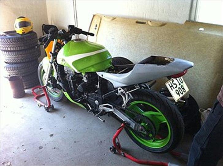 kawasaki gpx 750 r / streetfighter billede 4