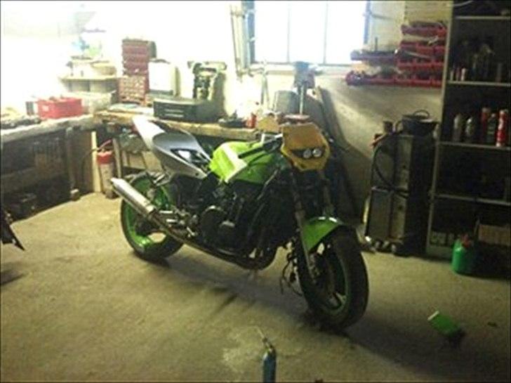 kawasaki gpx 750 r / streetfighter billede 5