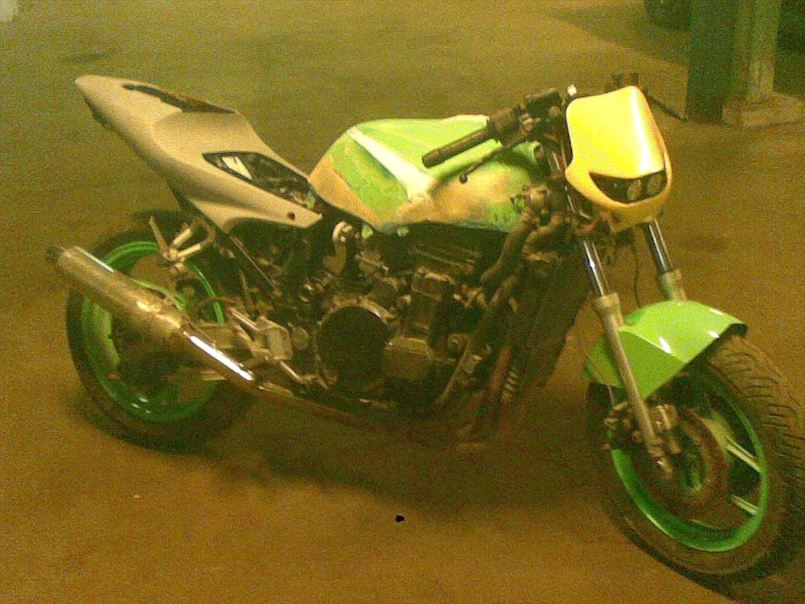 kawasaki gpx 750 r / streetfighter billede 10