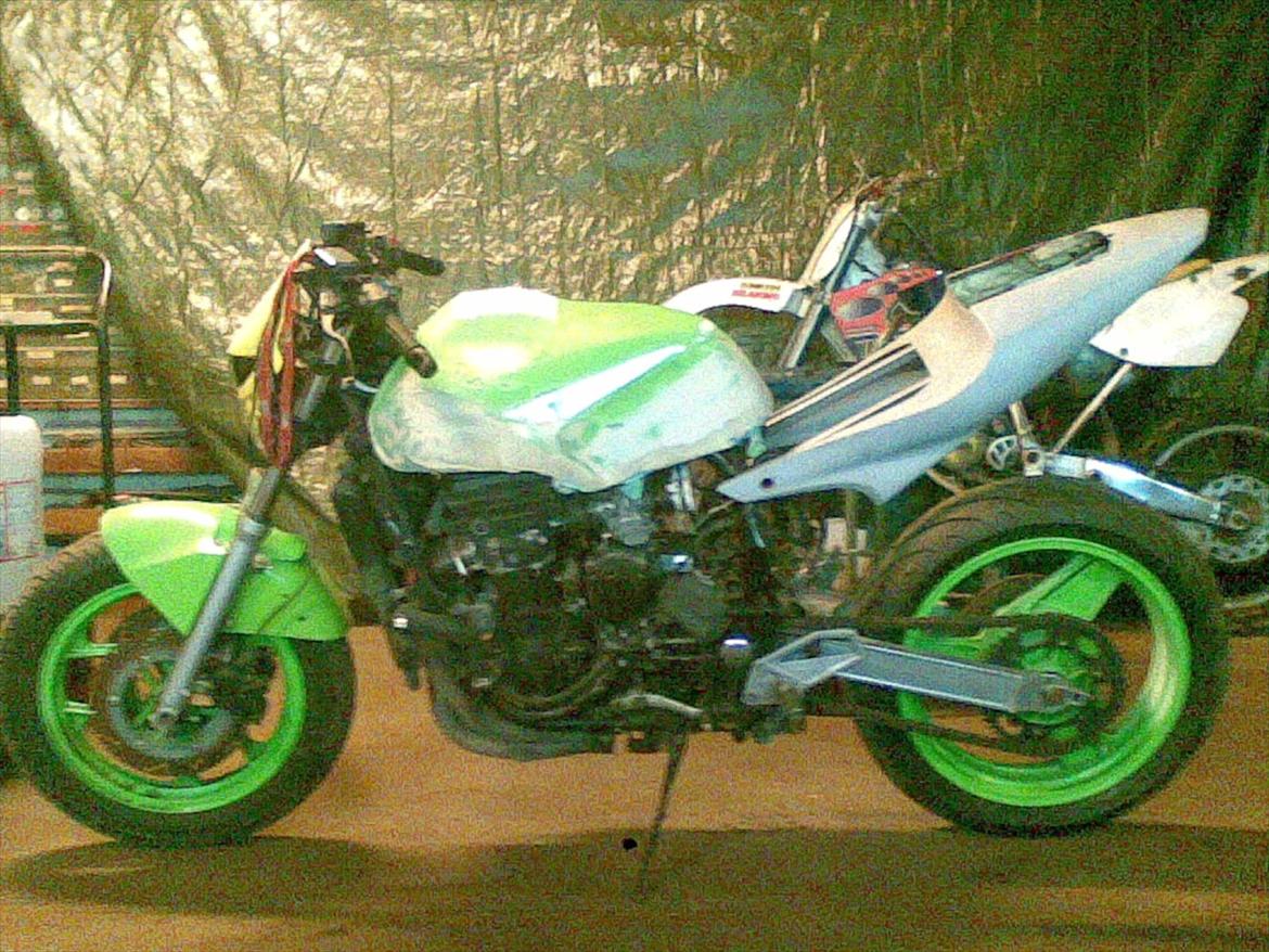 kawasaki gpx 750 r / streetfighter billede 15