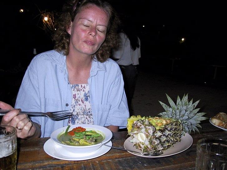 Thailand rundt på MC  - Mad som vi går meget op i , og denne ret er vist godkendt  billede 2