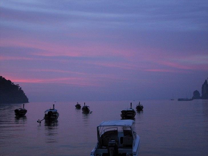 Thailand rundt på MC  - Solnedgang over Pang Nga billede 3