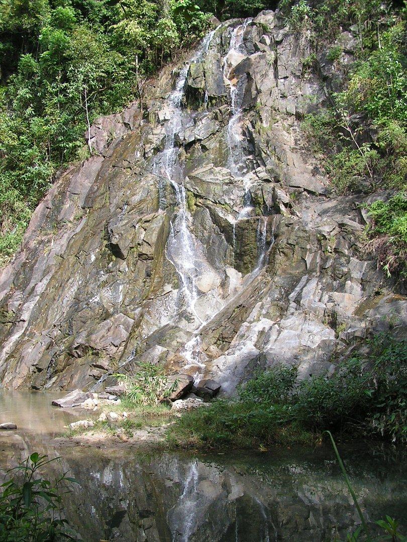 Thailand rundt på MC  - Et lille vandfald vi lige blev afkølet i midt på dagen,  billede 33