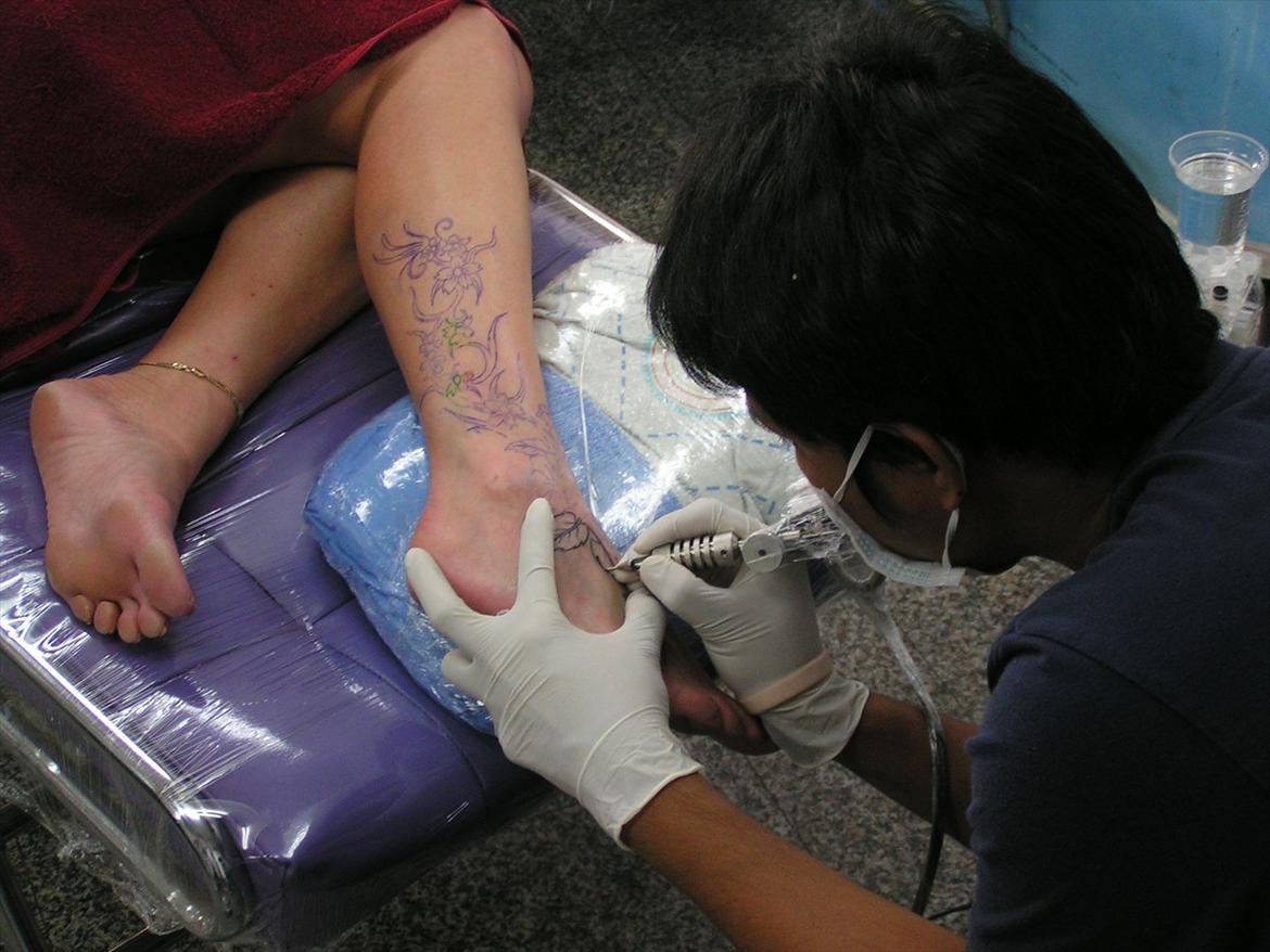 Thailand rundt på MC  - Optegningen og skulle hilse og sige at det gør alså NAS ud over anklen  billede 89