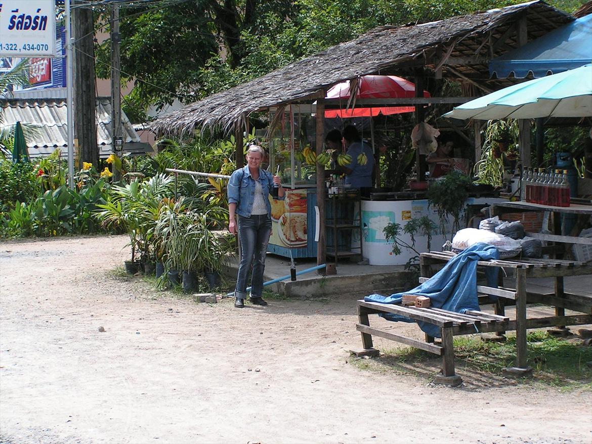 Thailand rundt på MC  - Typisk hvilepause langs vejene  billede 93
